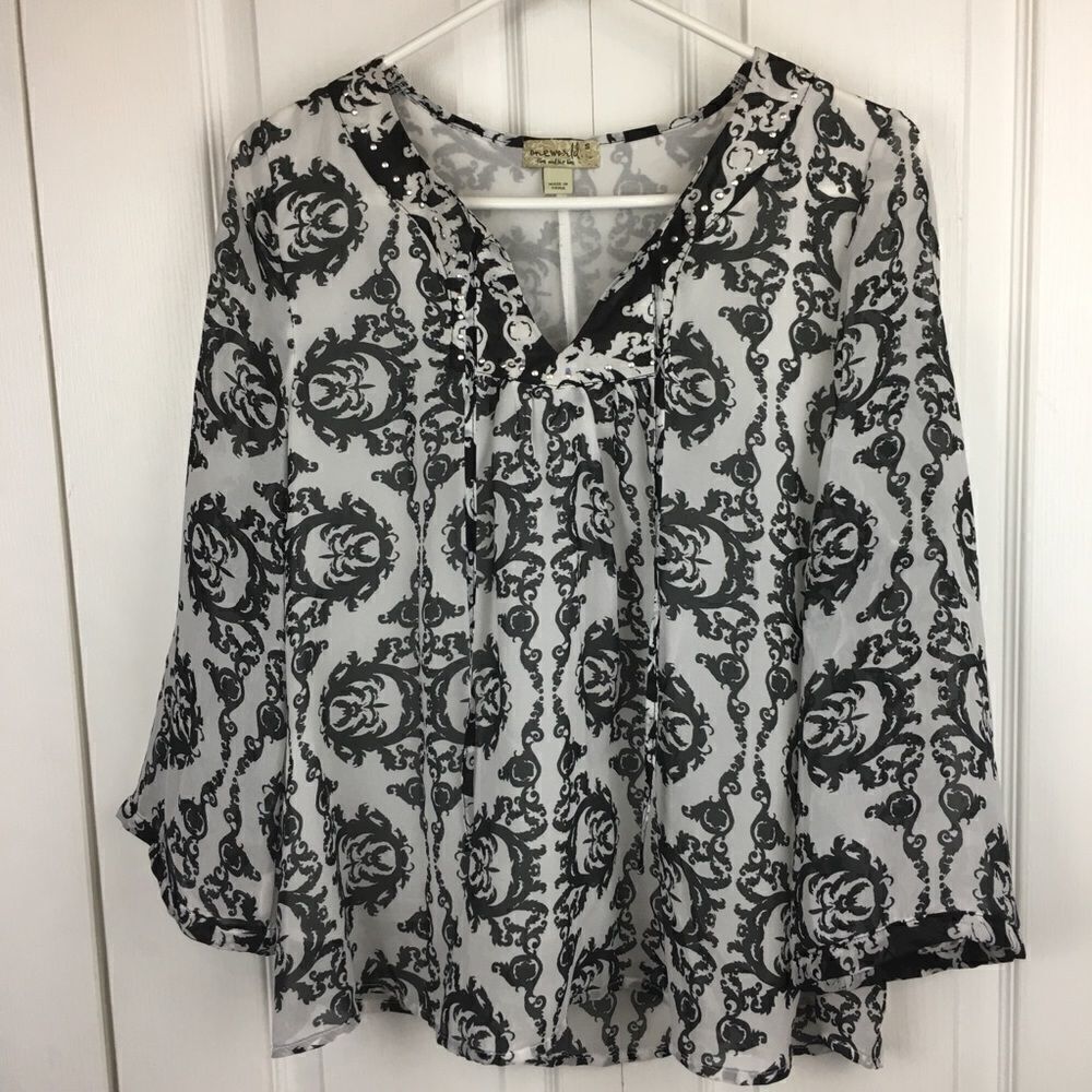 One World Tie Front Blouse‎